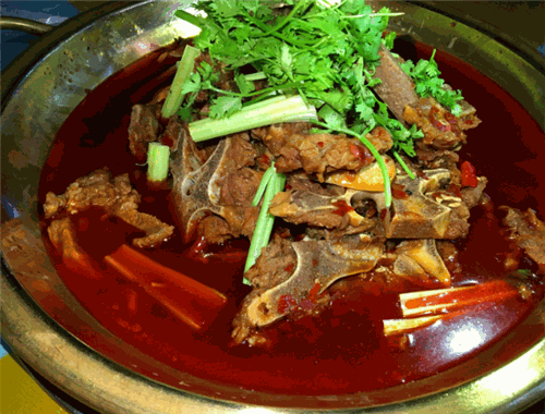 巴骨牛肉火鍋加盟