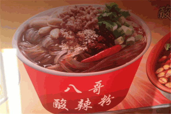 八哥酸辣粉加盟