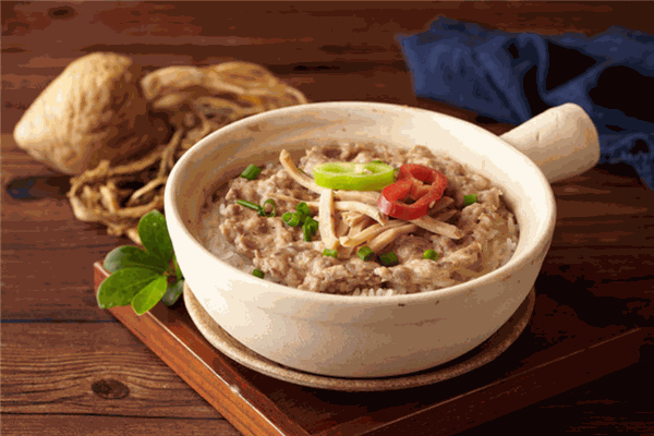 銘泰煲仔飯