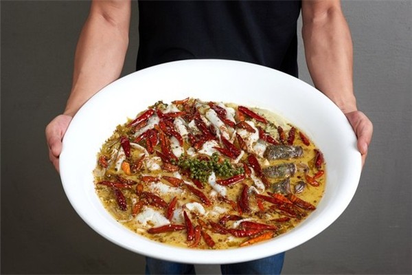 椒點(diǎn)酸菜魚