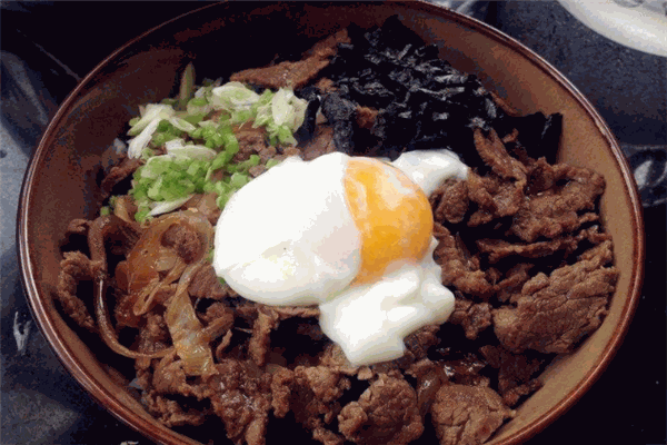 牛丼日式牛肉飯加盟