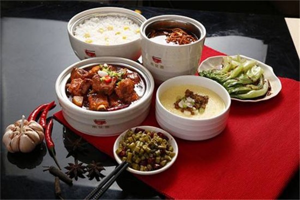 飯點(diǎn)兒快餐加盟