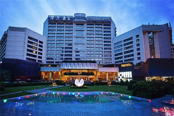 陽光酒店