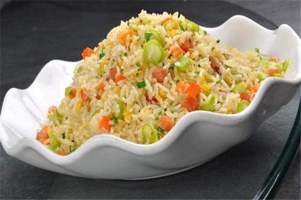 小吃惑杜飽飽主題炒飯加盟
