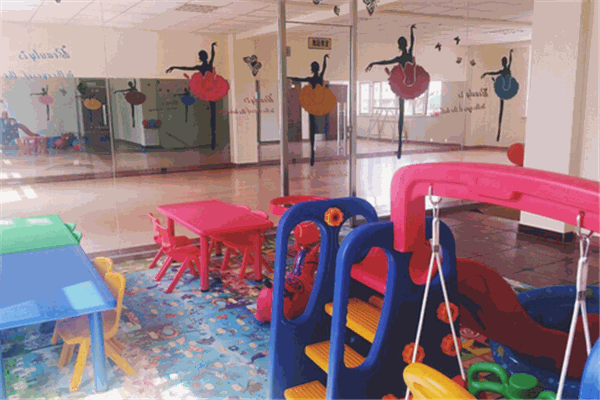 淘嘻樂(lè)室內(nèi)兒童樂(lè)園加盟