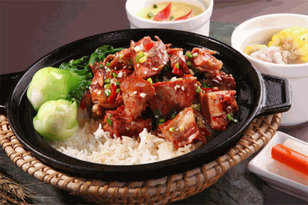 冒仔煲仔飯