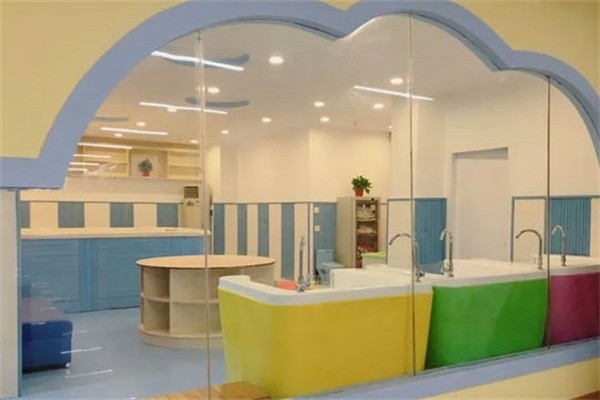 樂寶愛嬰嬰兒游泳館加盟