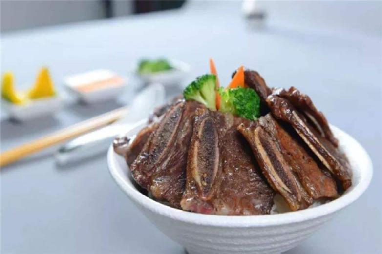嘢獸醬燒烤肉飯