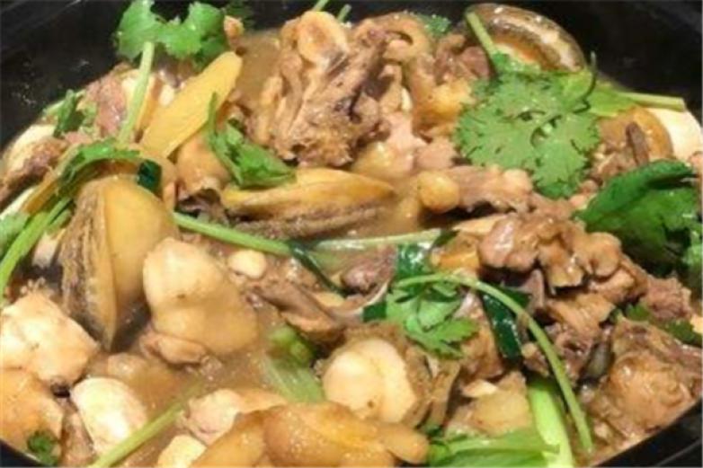 煲三國鮑汁雞飯