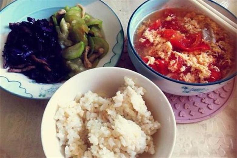 一個人吃飯