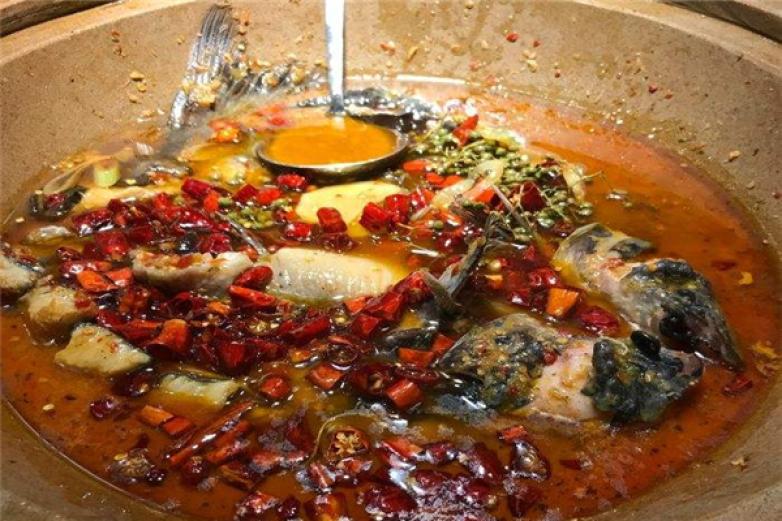魚品記石鍋魚