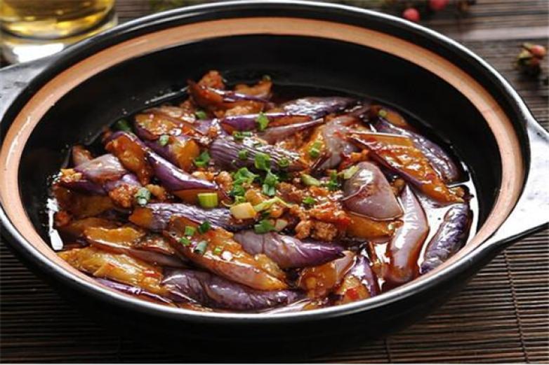 湘味閣紫砂煲拌飯