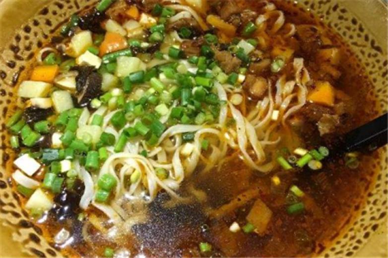 譚大碗手搟面