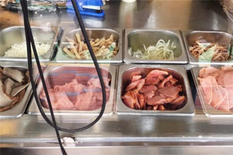 貴哥鹵肉卷餅