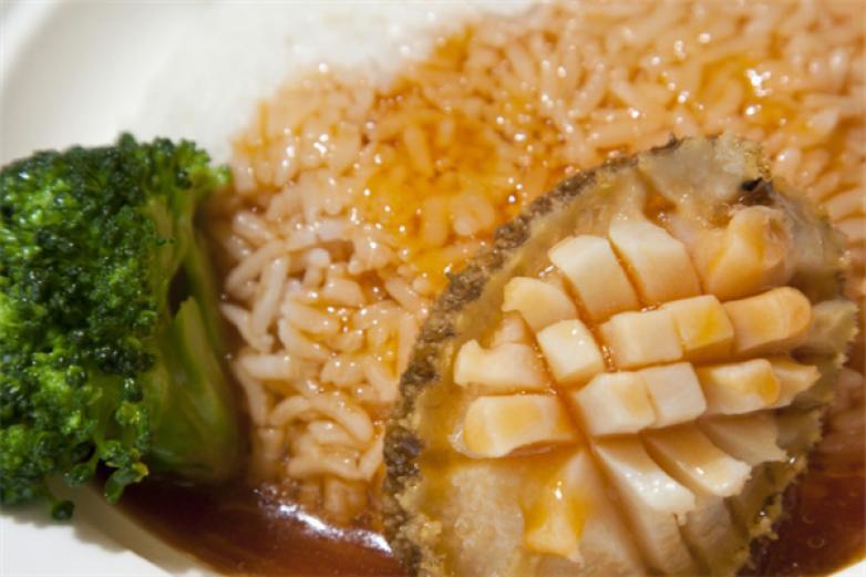 魚偵炭魚汁撈飯