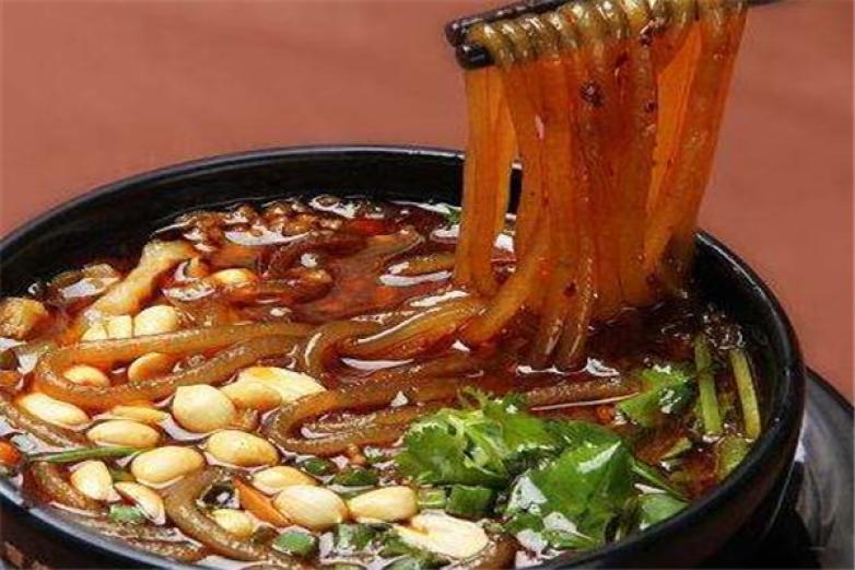 吉阿嬤酸辣粉小食堂