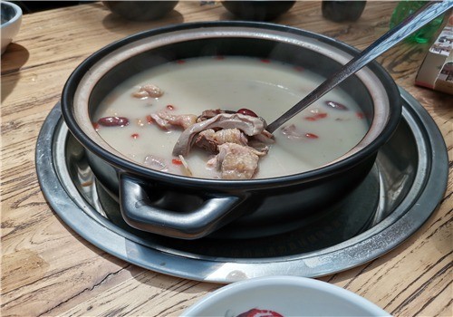 廣盛合豬肚雞養(yǎng)生火鍋加盟