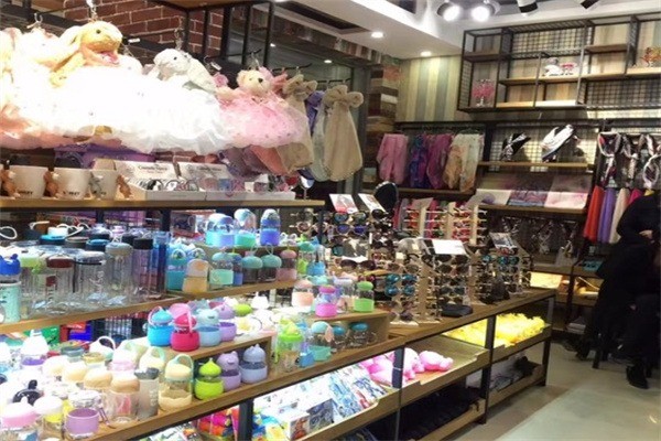 伶俐飾品店加盟