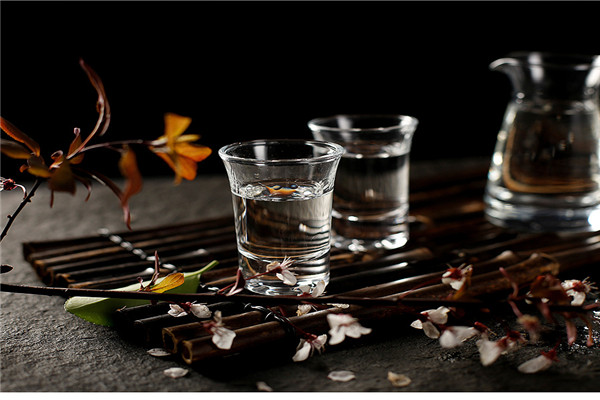 翠彩瓷酒業(yè)加盟