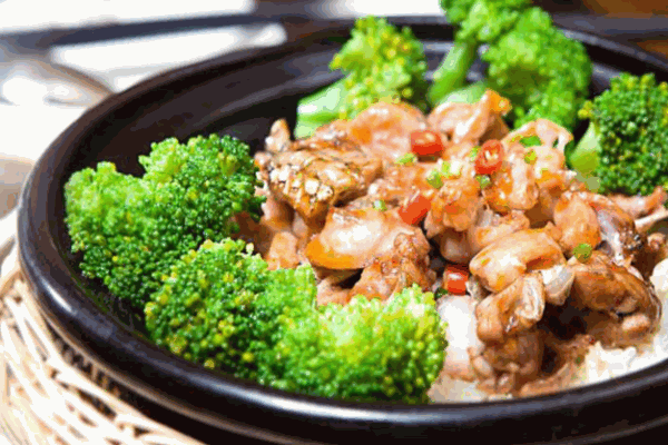 獨(dú)味煲仔飯加盟