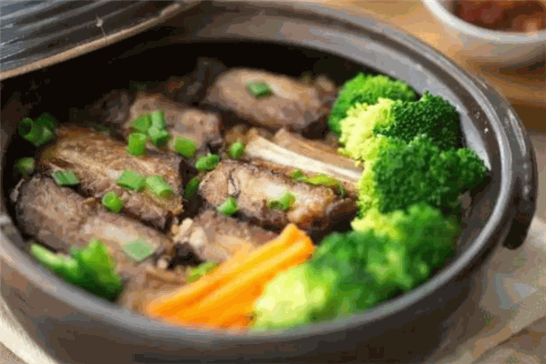 煲來香煲仔飯加盟
