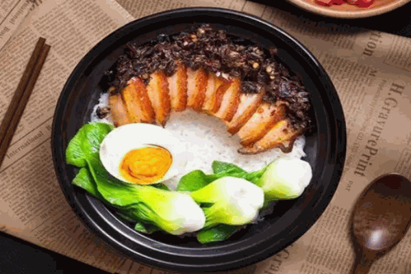膳品煲仔飯加盟