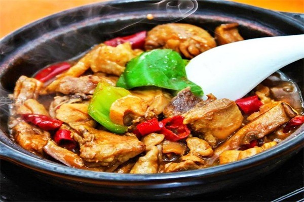 橫店黃燜雞米飯