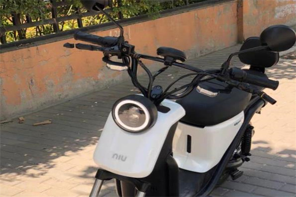 小牛電動(dòng)車(chē)