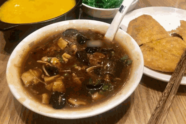 方大偉胡辣湯