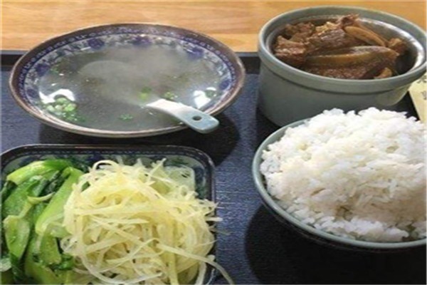 老羊家牛排飯加盟