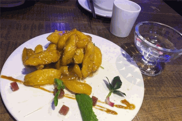 上關(guān)雪東北菜