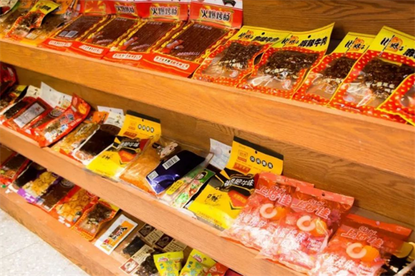 校友零食折扣店加盟