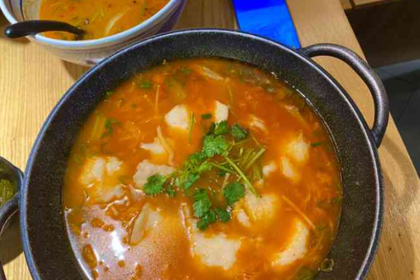 樂潮兒酸菜魚撈飯加盟