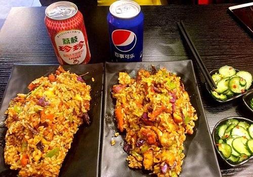 老啪嘰串炒飯