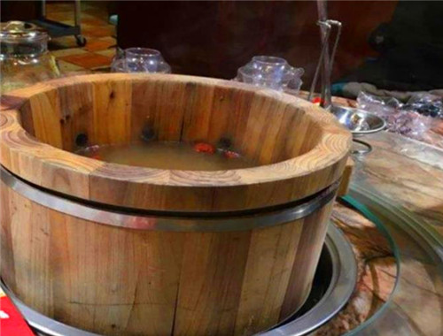 貓怕魚木桶噴泉火鍋