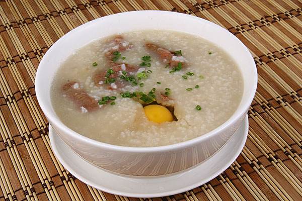 光頭佬爽滑餃子王咸骨煲仔粥