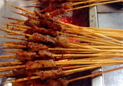 牛一家小肉串