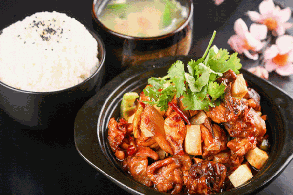 紅聯(lián)黃燜雞米飯加盟