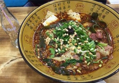 周極品冒菜加盟