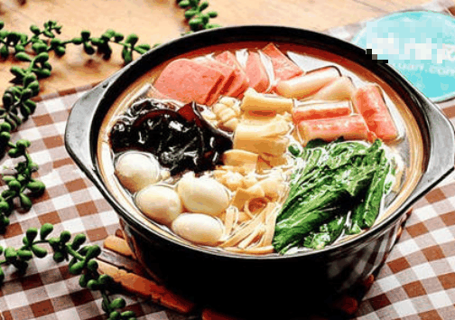 云南過(guò)橋米線(xiàn)