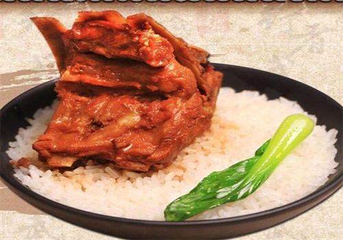 三碗過崗鹵肉排骨飯
