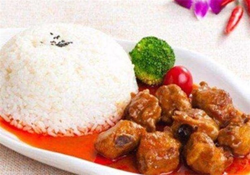 三碗過崗鹵肉排骨飯