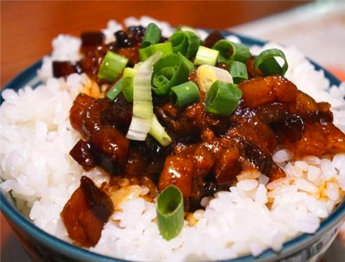 楊老大鹵肉拌飯