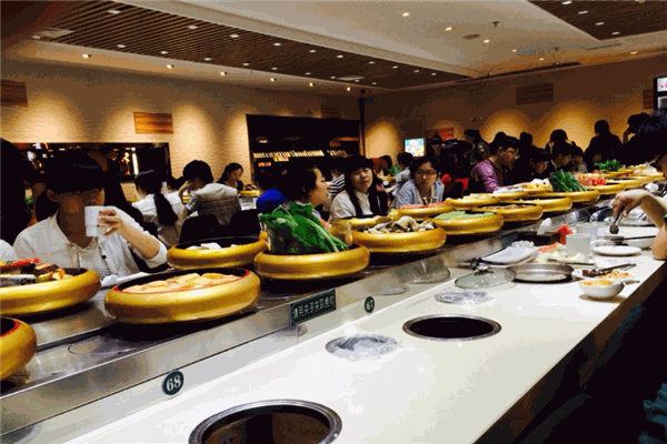 三爺回轉(zhuǎn)自助火鍋加盟