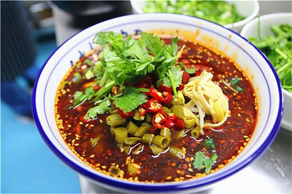 喔愛酸辣粉