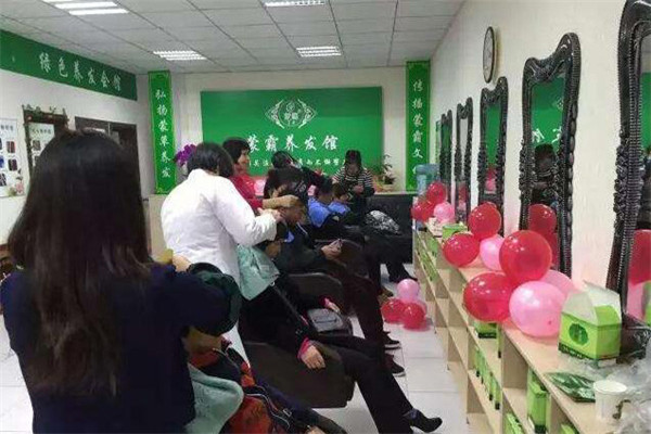 蒙霸養(yǎng)發(fā)館加盟
