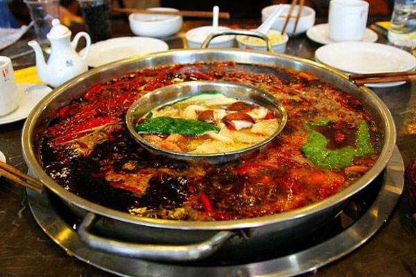 上海旋轉(zhuǎn)小火鍋加盟