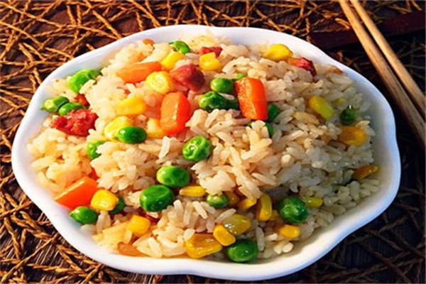 小吃惑杜飽飽主題炒飯