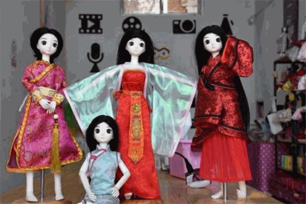 華服小當(dāng)家服飾創(chuàng)客加盟
