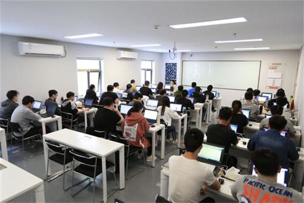學暢編程教育